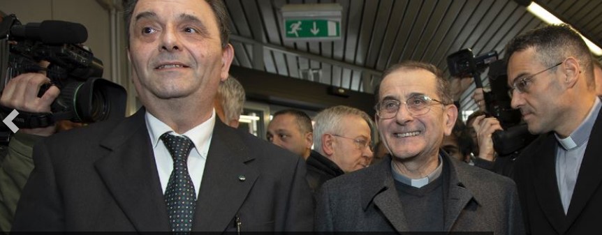 L'Arcivescovo in occasione di una visita alla Cisl di Milano