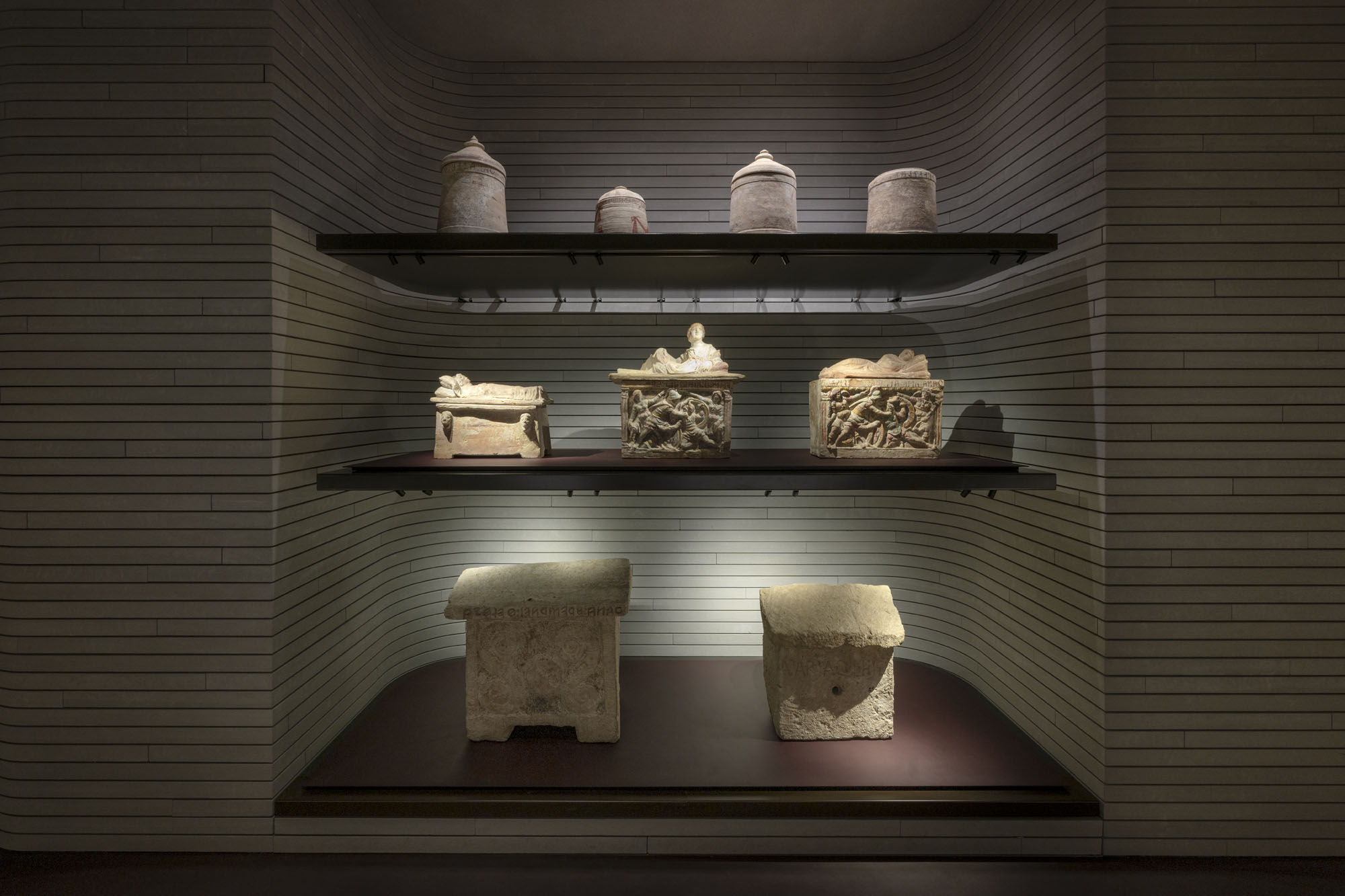 Reperti etruschi alla Fondazione Rovati