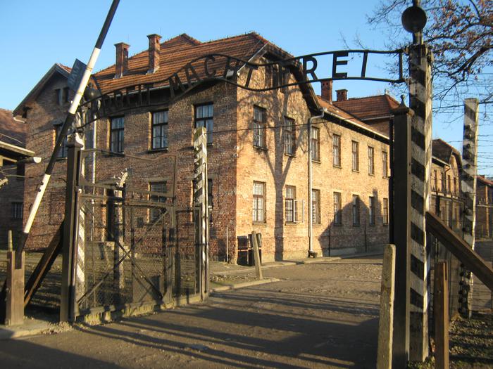 L'ingresso ad Auschwitz