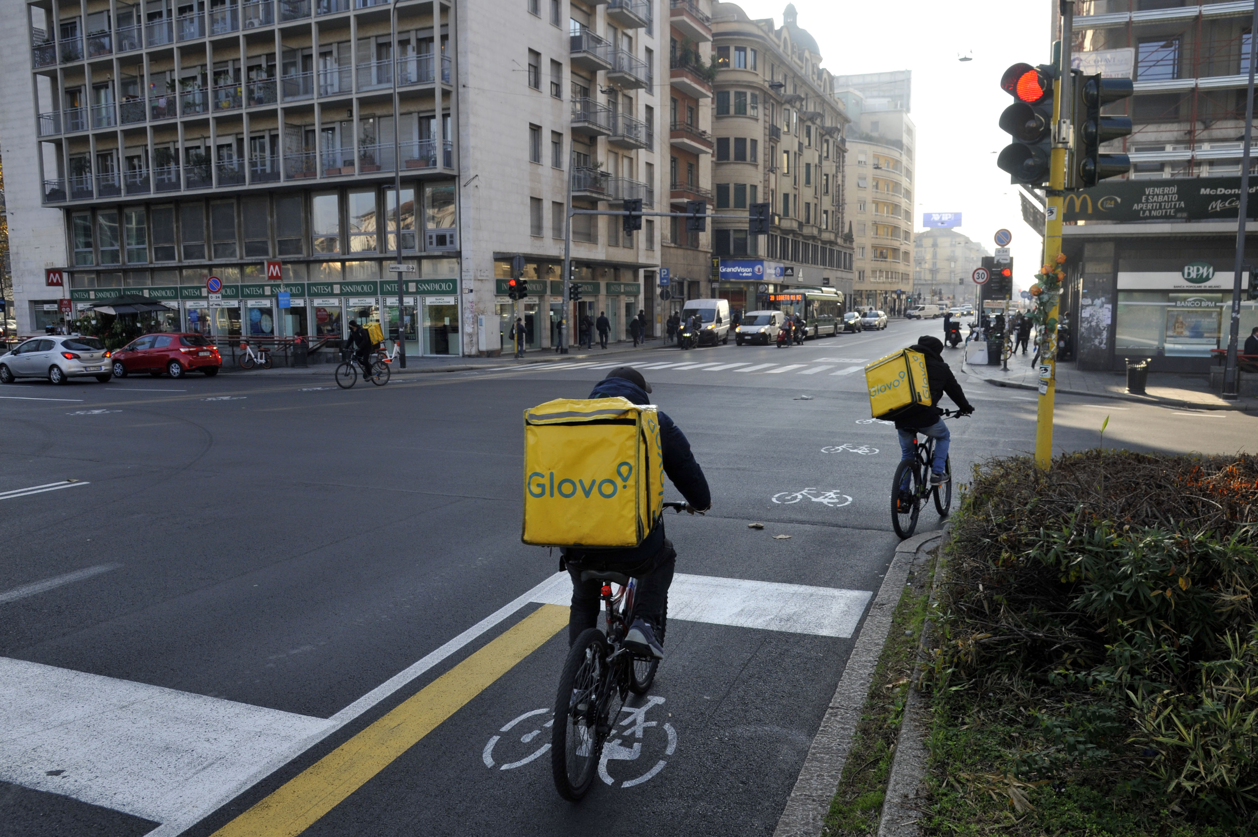 Rider in piazzale Loreto (foto Comune di Milano - Flickr)